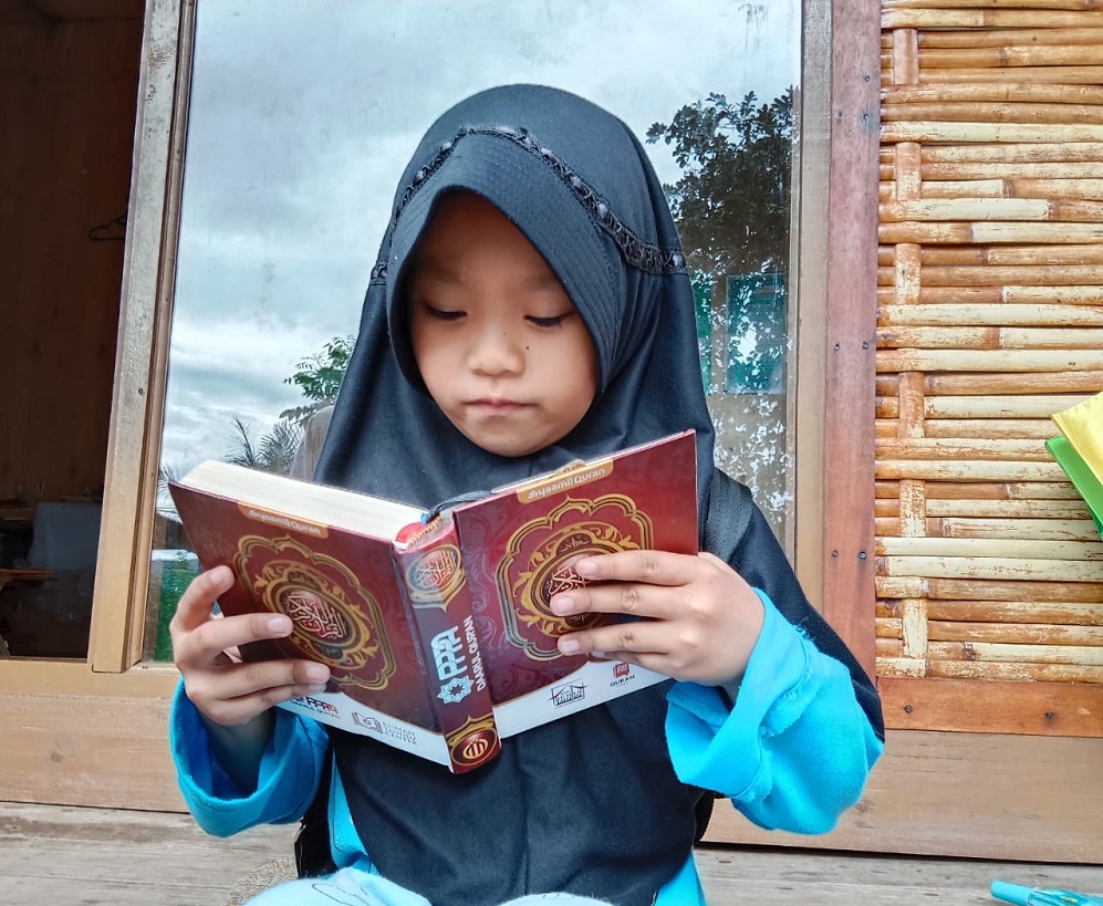 Rehana, Santri Rumah Tahfidz Daarul Qurâ€™an Tompobulu yang Tak Ingin Berhenti Mengaji