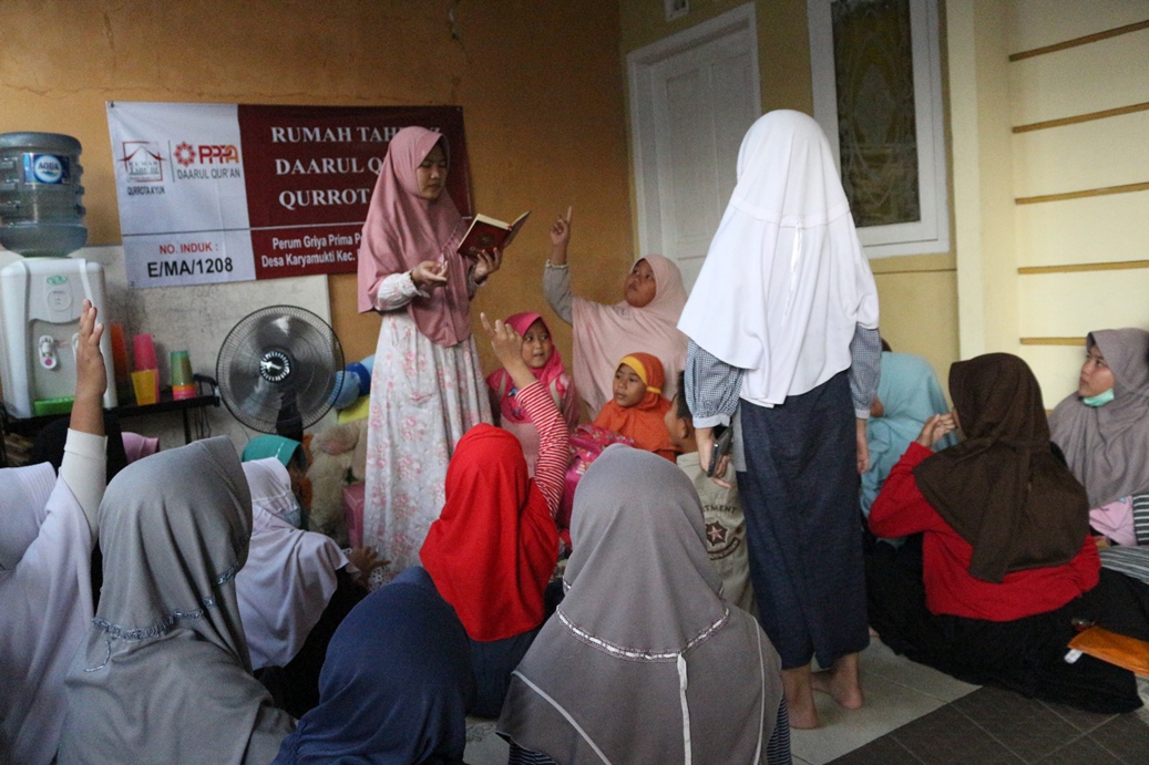 Buka Puasa Bersama Santri Penghafal Qur'an Edisi Muharram