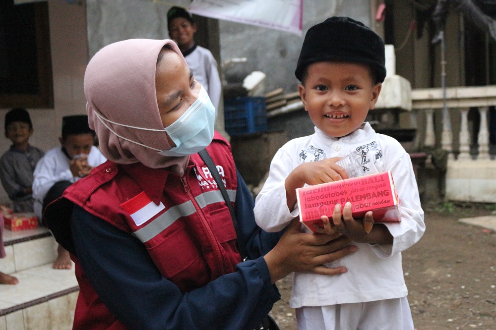 Serunya Buka Puasa Bersama Santri Penghafal Qur'an