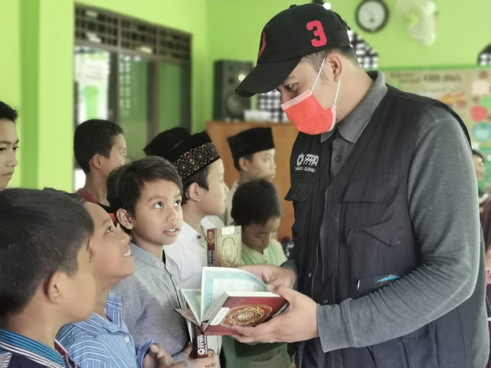 Tebar Mushaf Al-Qurâ€™an Bersama Ederra Indonesia