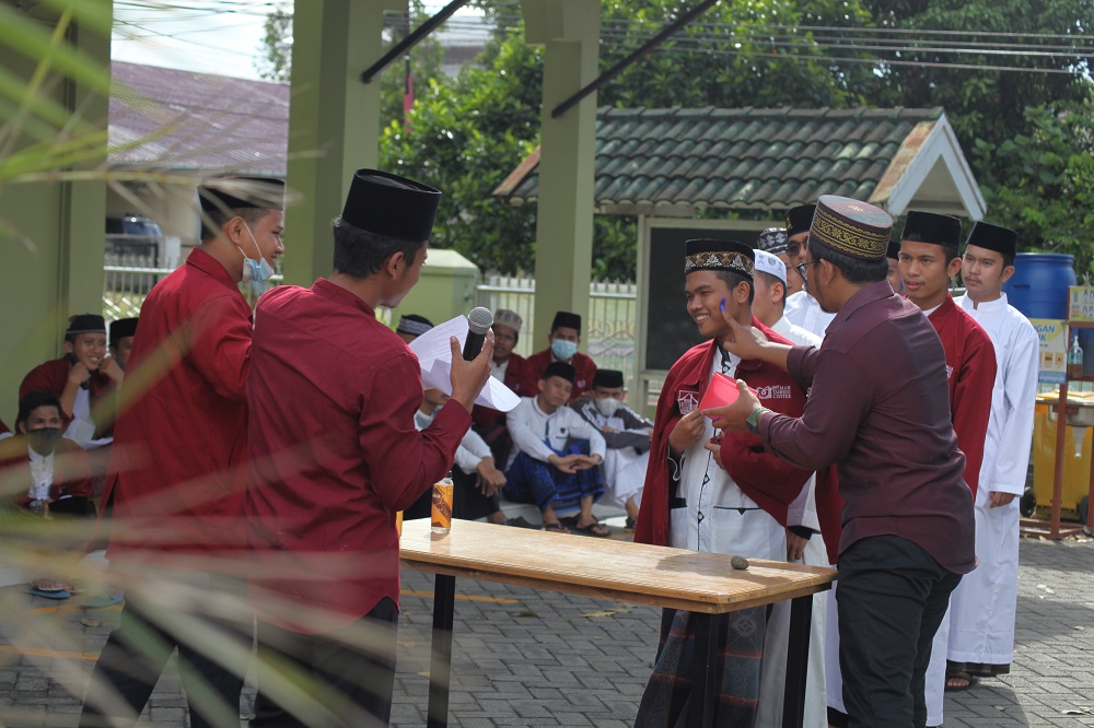 Ngaji dan Nge-Game Bareng Santri Rumah Tahfidz