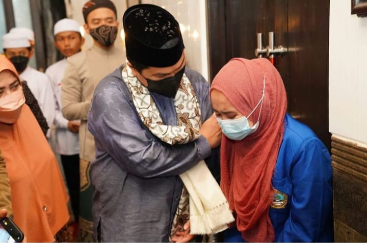 Ketika Hafidzah 30 Juz Mendapat Hadiah Umrah dari Menteri BUMN Erick Thohir