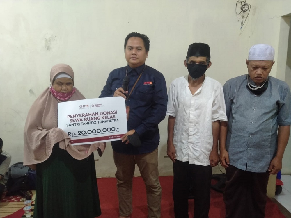 Bantuan Biaya Sewa Ruang Kelas Rumah Tahfidz Tunanetra Nurul Qolbi Â 