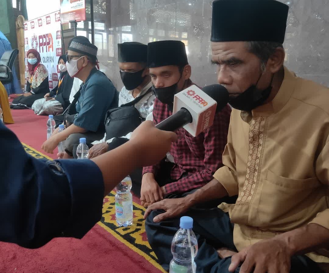 Santri Tunanetra Pengghafal Qurâ€™an Buat Kagum Jamaah Muslimah Daqu