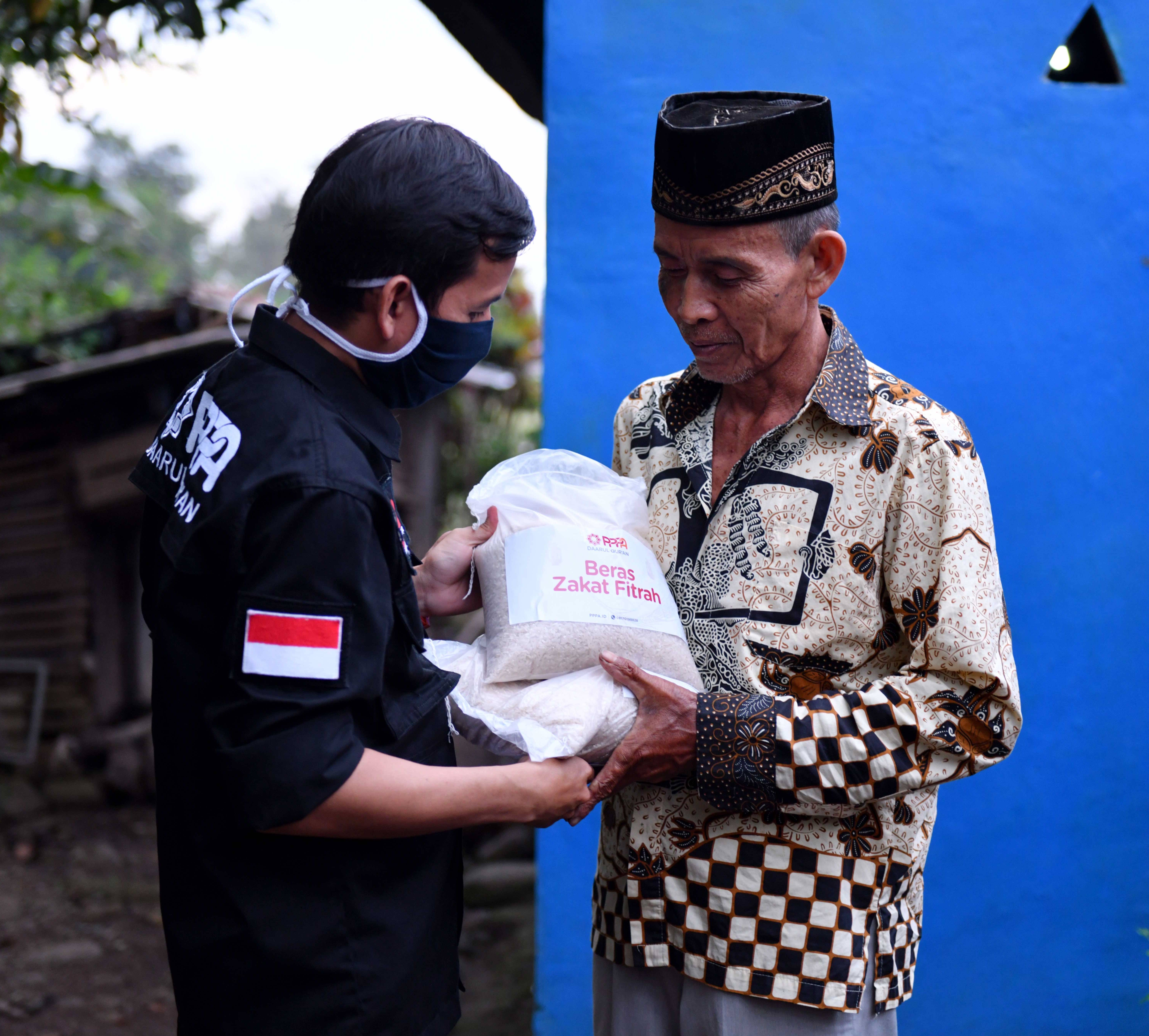 Zakat Fitrah Dari Para Donatur Kini Mulai Didistribusikan PPPA Daarul Qur'an