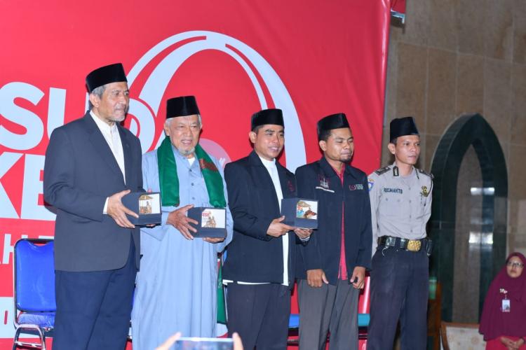 Wisuda Akbar 9 Memperkuat Ikhtiar Menghafal Qur'an