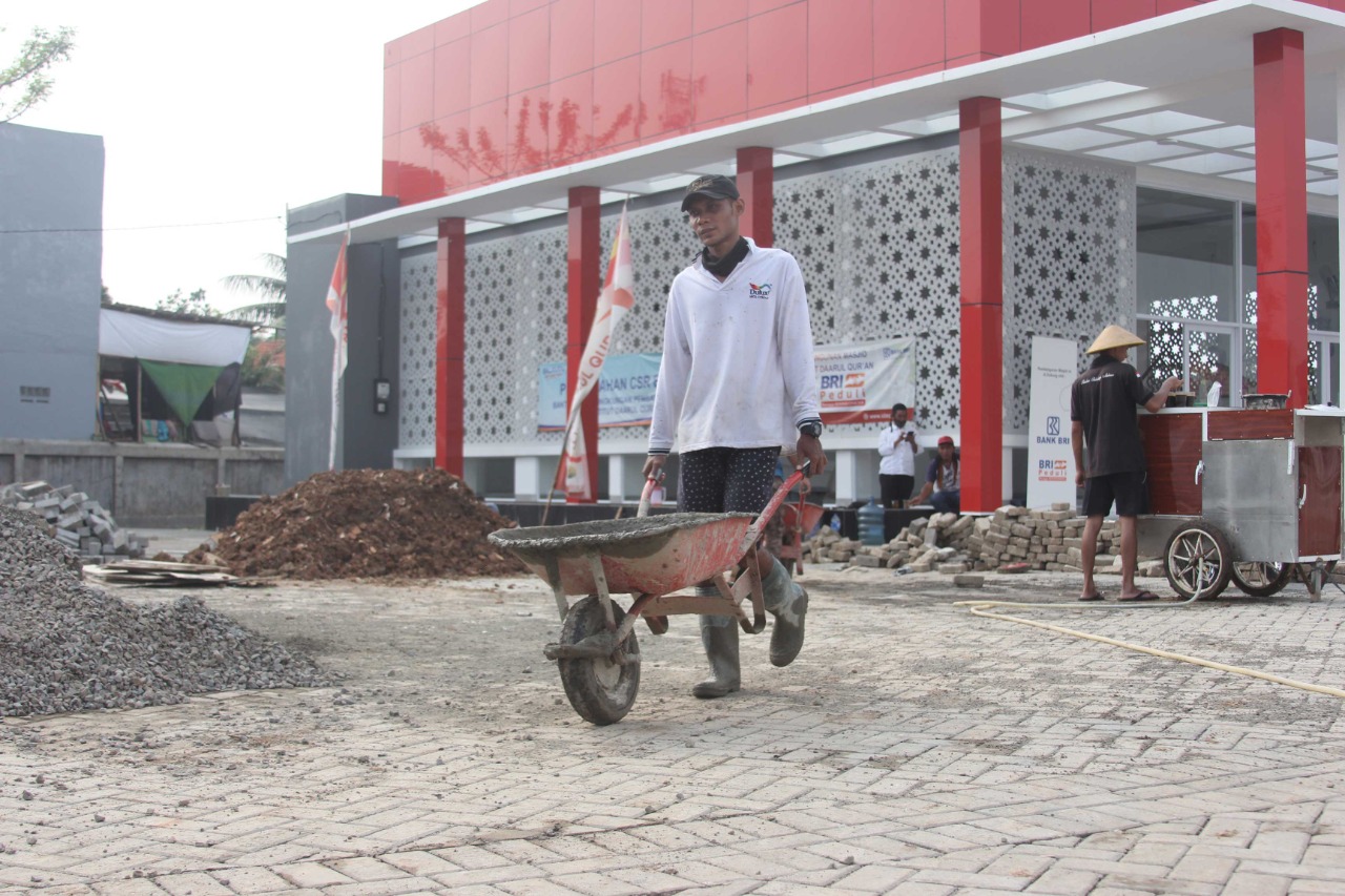 Bersiap Sambut Perkuliahan Perdana, Idaqu Kini Bangun Pos Keamanan Hingga Tempat Wudhu