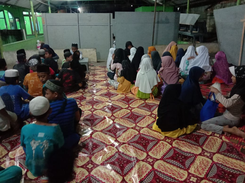 Karpet Baru untuk Rumah Tahfidz Darul Ishlah