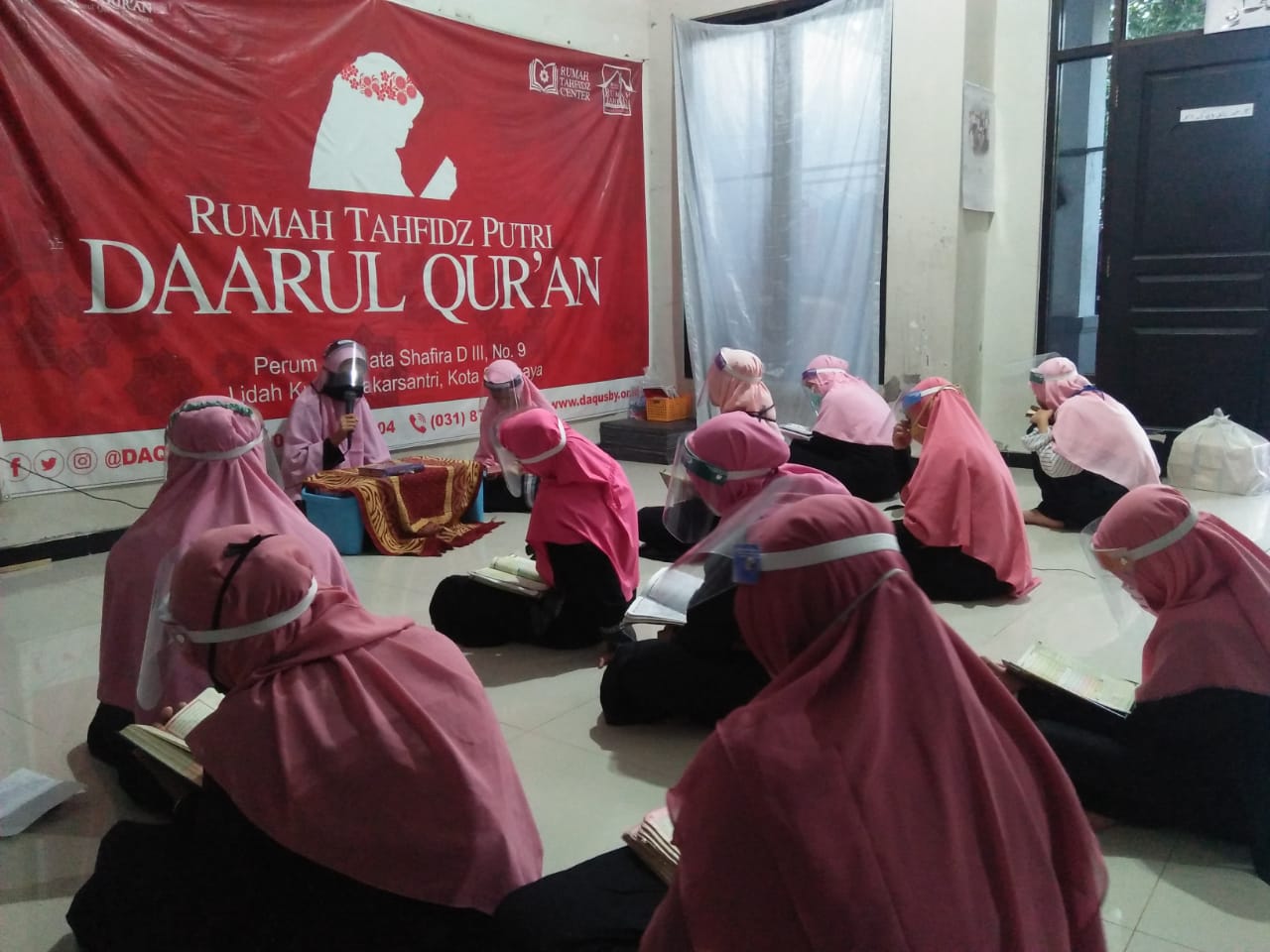 Rumah Tahfidz Daarul Qur'an Putri Surabaya Gelar Khotmil Qur'an