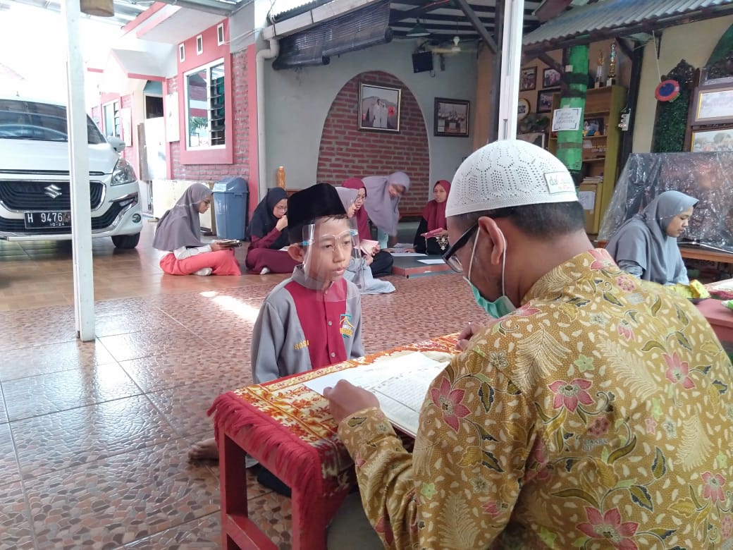 Terus Menghafal Meski dengan Terbata-bata