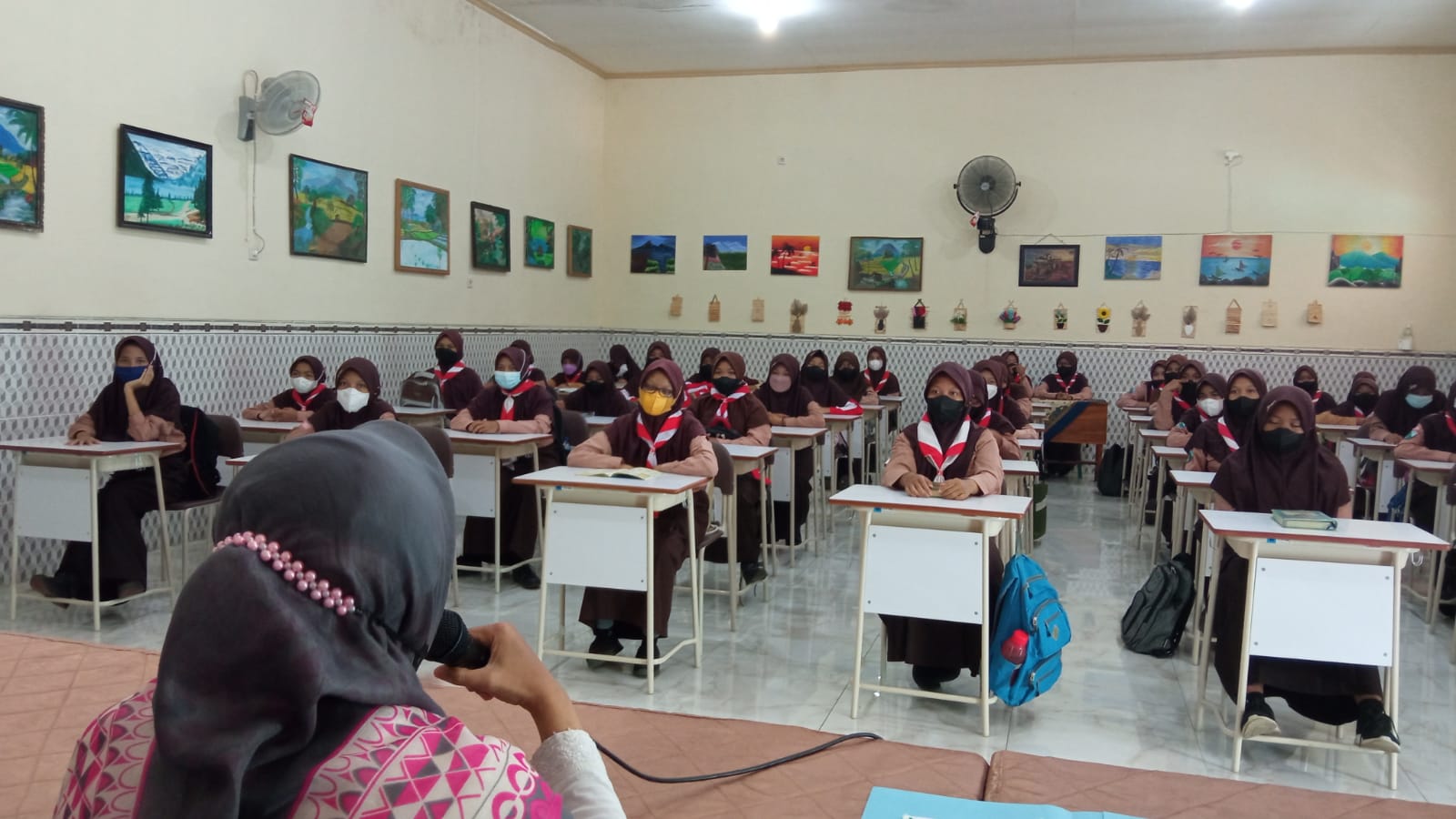 282 Siswa SMPN 3 Kota Probolinggo Ikuti Program TBTQ Tahfidz IntensifÂ 