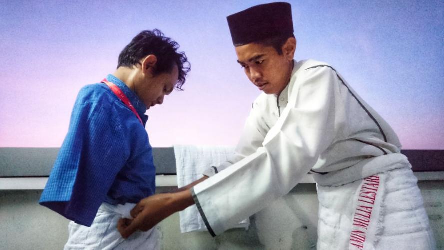 Kain Ihram Ustad Asep