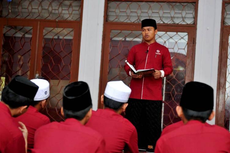 Kiprah Pesantren Takhassus Cimanggis di Masyarakat