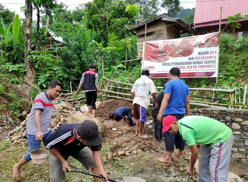 Donatur Turut Bangun Rumah Tahfidz di Pedalaman Maros