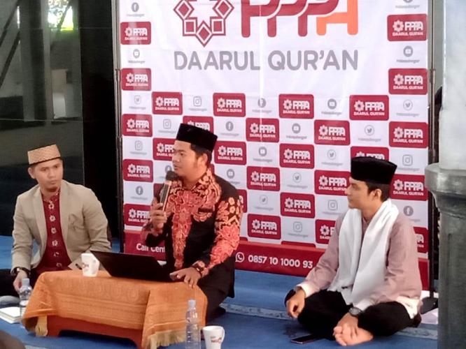 Lika-liku Hijrah, Cinta yang Tak Biasa