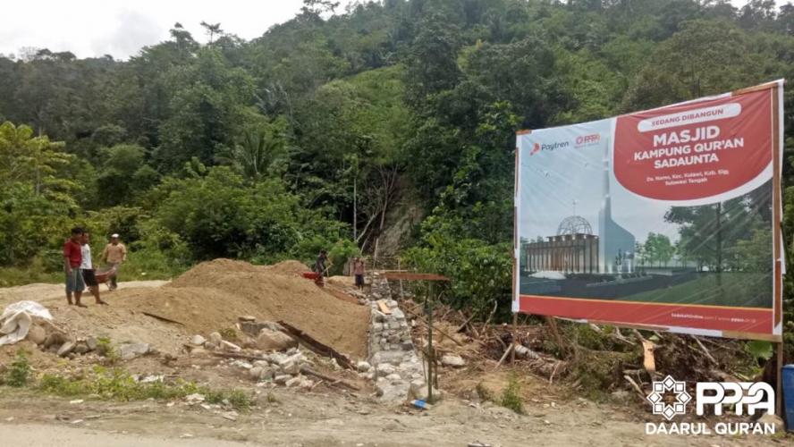 Warga Sulteng Gotong Royong Bangun Masjid