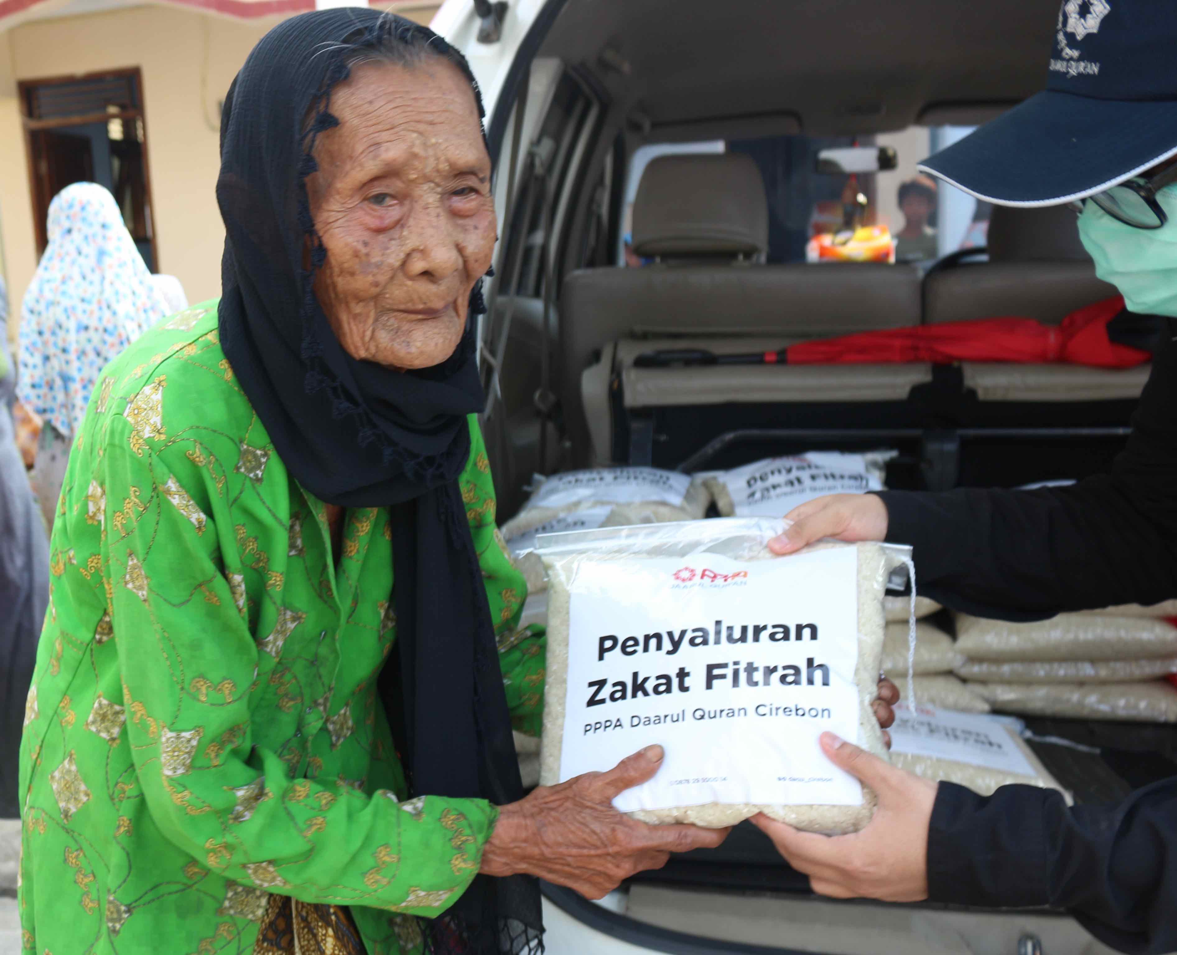 Zakat Fitrah Untuk Masyarakat Sitanggal Brebes