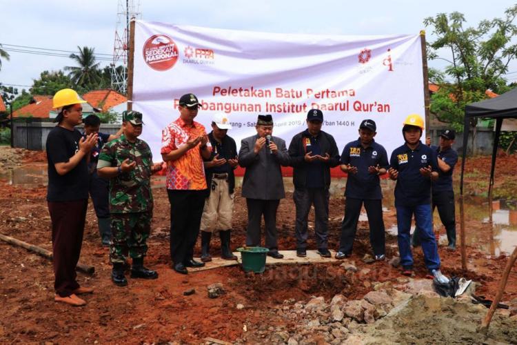 Menuai Kebaikan Dunia Akhirat dengan Berwakaf