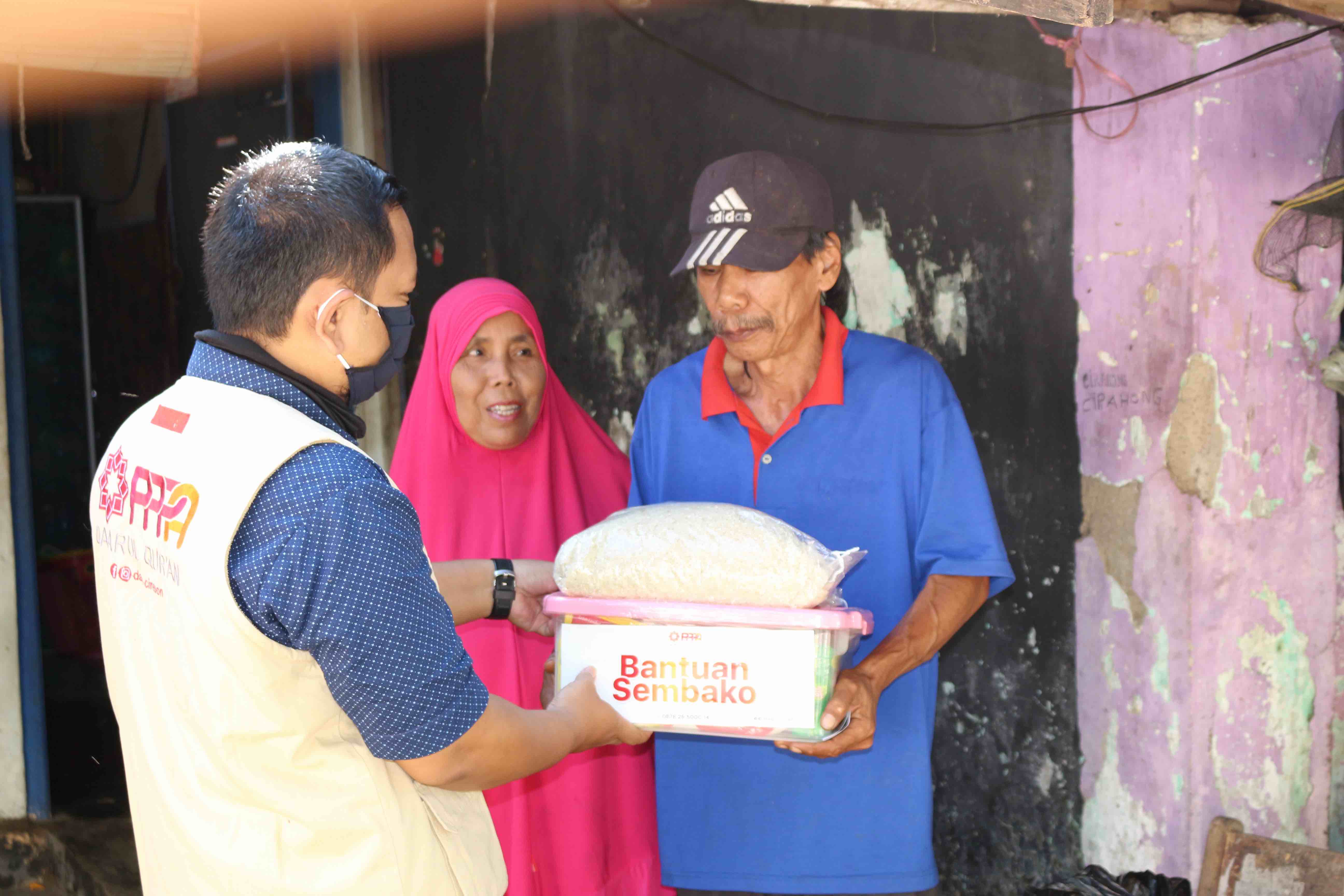 Ditengah Pandemi, Rahmat Tetap Jadi Buruh Lepas Demi Nafkahi Anak Istri