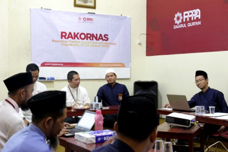 Upaya Pesantren Takhassus Wujudkan Cita-cita Yatim Duafa Penghafal Al-Qur'an