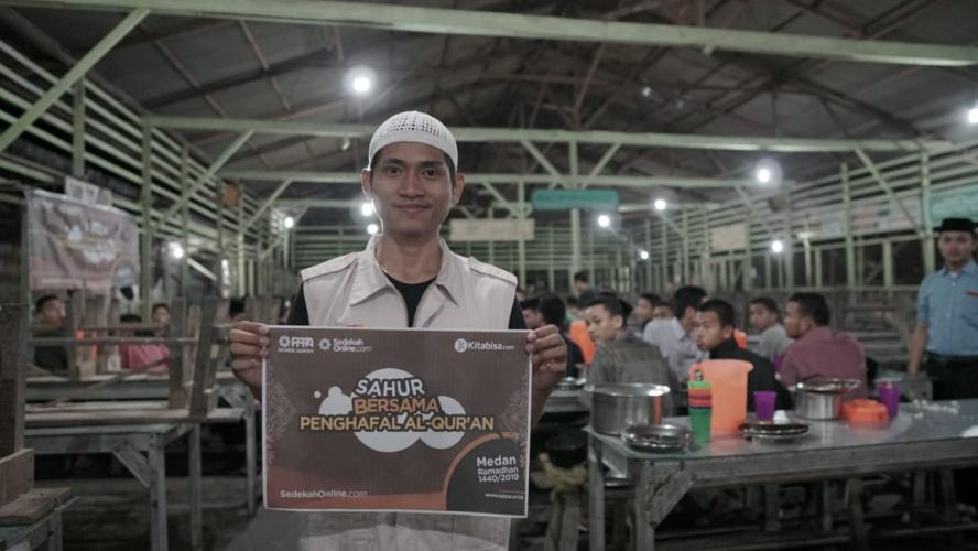 Santap Buka dan Sahur Bersama Penghafal Al-Qur'an